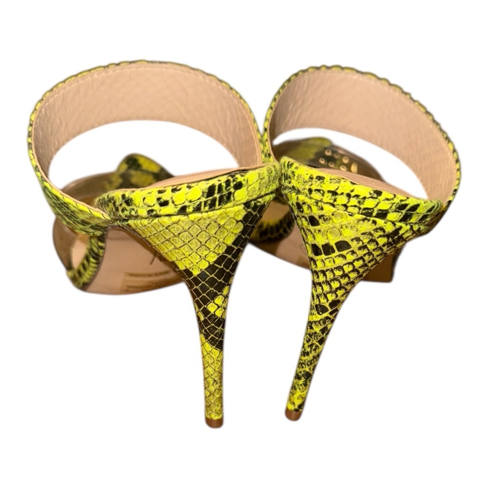 ANNE MICHELLE
EXCEPTION-3.1 2 BAND POINTY
TOE HEELS - Picture 4 of 6